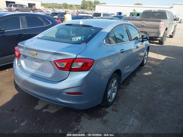 Chevrolet Cruze Lt Auto 2018 1G1BE5SM7J7130902 Image 4