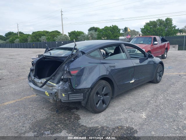 2023 TESLA MODEL 3 5YJ3E1EA4PF570469 Photo 3