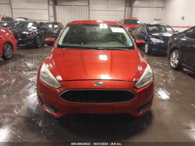 1FADP3K27JL322105 Ford FOCUS SE