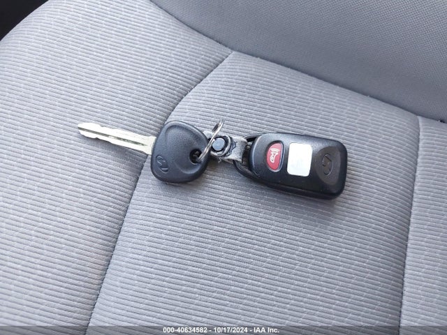 5NPD84LF0HH011659 Hyundai ELANTRA SE