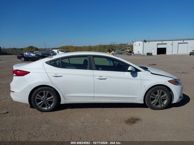 5NPD84LF0HH011659 Hyundai ELANTRA SE