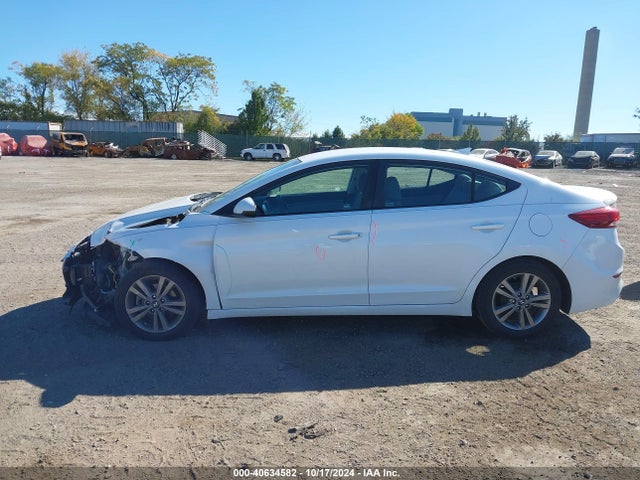 5NPD84LF0HH011659 Hyundai ELANTRA SE