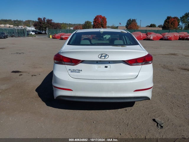 5NPD84LF0HH011659 Hyundai ELANTRA SE