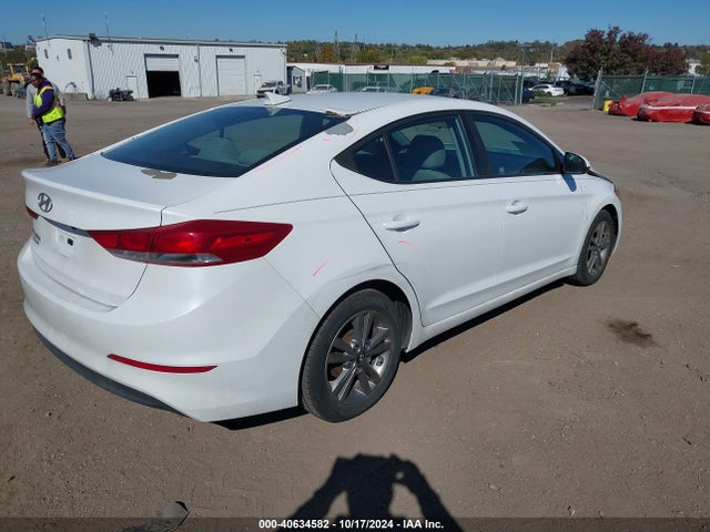 5NPD84LF0HH011659 Hyundai ELANTRA SE
