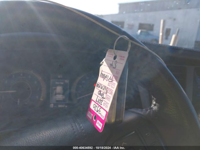 5TDYZ3DC4HS886928 Toyota Sienna Xle 8 Passenger