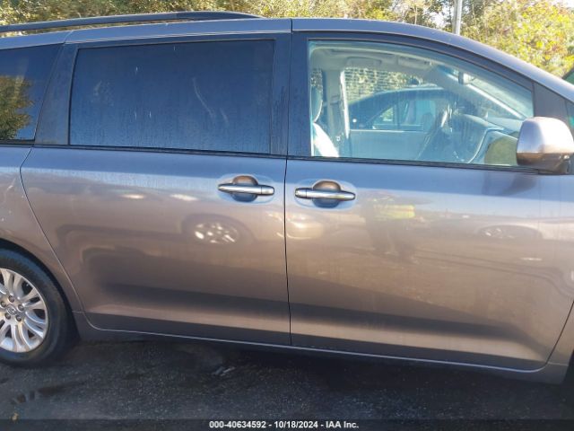 5TDYZ3DC4HS886928 Toyota Sienna Xle 8 Passenger