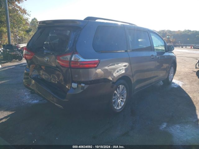 5TDYZ3DC4HS886928 Toyota Sienna Xle 8 Passenger