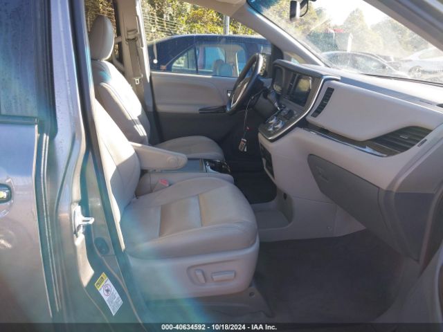 5TDYZ3DC4HS886928 Toyota Sienna Xle 8 Passenger