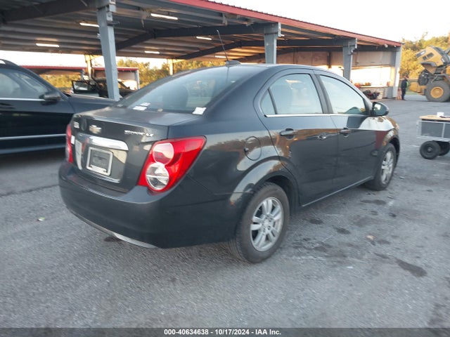 Chevrolet Sonic Lt Auto 2015 1G1JC5SH2F4209472 Image 4