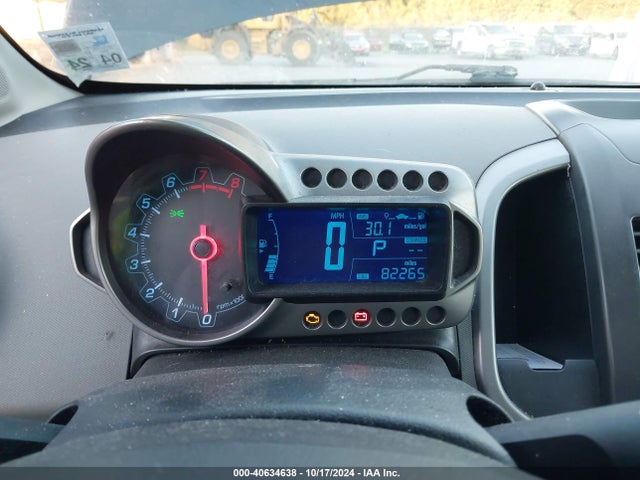 Chevrolet Sonic Lt Auto 2015 1G1JC5SH2F4209472 Image 7