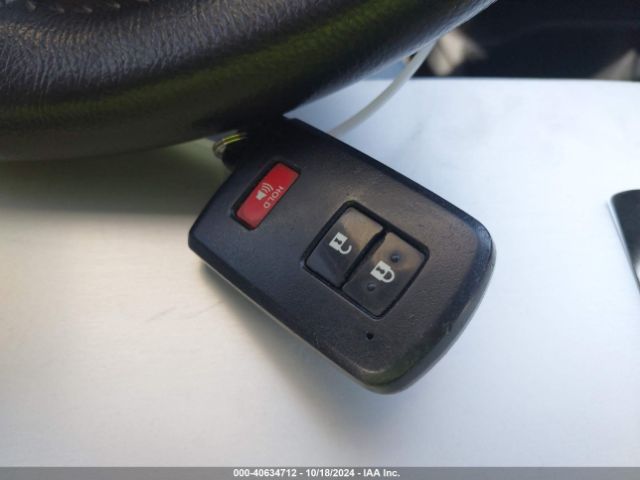 JTDKDTB35F1095874 Toyota Prius C Four
