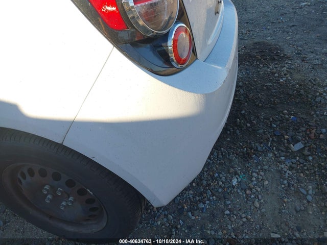 Chevrolet Sonic Ls Auto 2016 1G1JA6SH9G4124058 Image 16