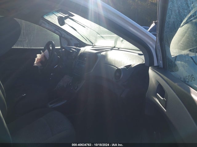 Chevrolet Sonic Ls Auto 2016 1G1JA6SH9G4124058 Image 5