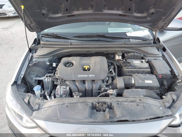 Hyundai ELANTRA SE 2018 5NPD74LF0JH390686 Image 10