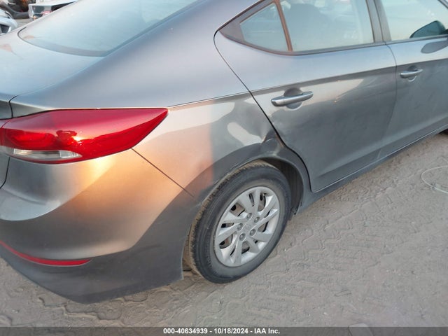 Hyundai ELANTRA SE 2018 5NPD74LF0JH390686 Image 6