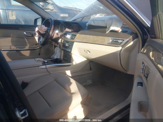 2014 MERCEDES-BENZ E 350 WDDHF5KBXEA786748 Photo 4