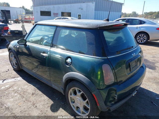 2005 MINI COOPER S WMWRE33475TG95706 Photo 2