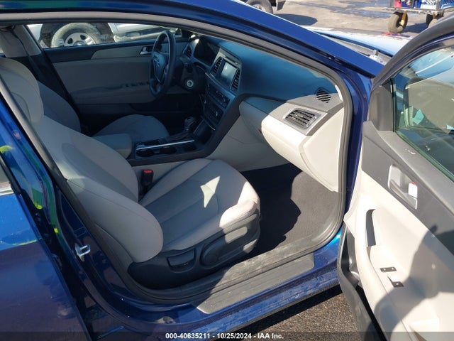 5NPE24AF2GH280141 Hyundai SONATA SE