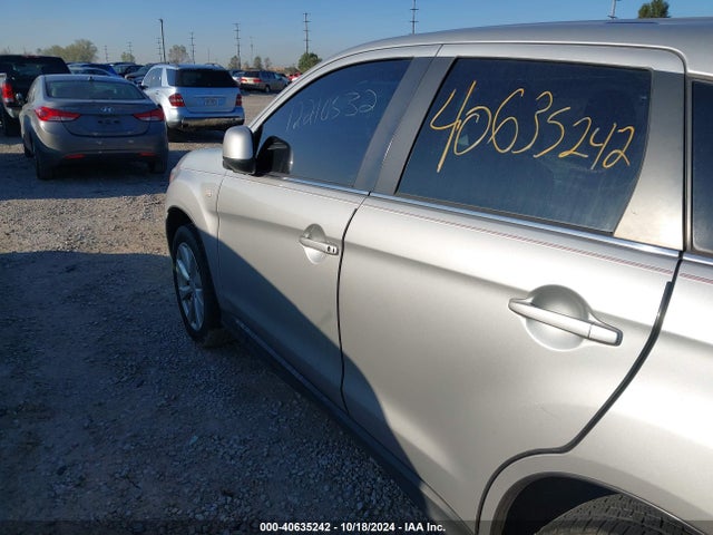 4A4AR4AUXFE014236 Mitsubishi Outlander Sport Se