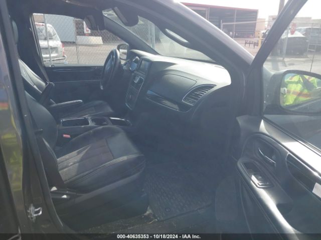 2C4RC1HG4FR572810 Chrysler Town & Country S
