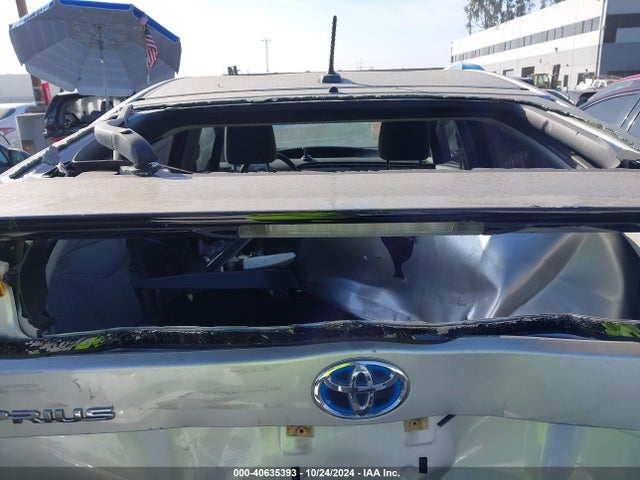 JTDKN3DU4F1990050 Toyota Prius Three