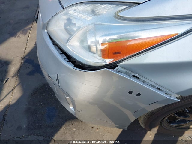 JTDKN3DU4F1990050 Toyota Prius Three