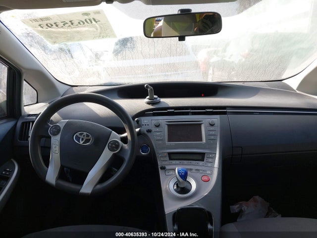JTDKN3DU4F1990050 Toyota Prius Three