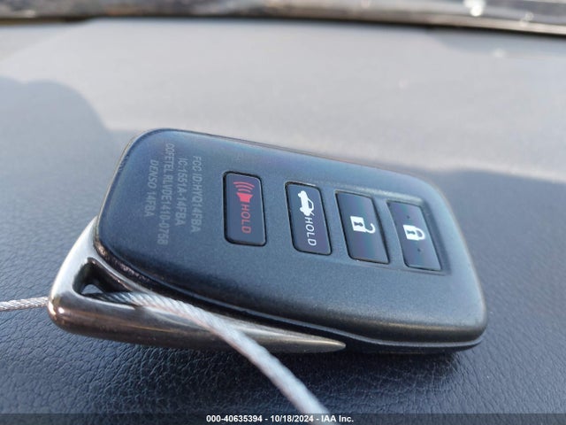 JTHBA1BL8GA000821 Lexus GS 200T