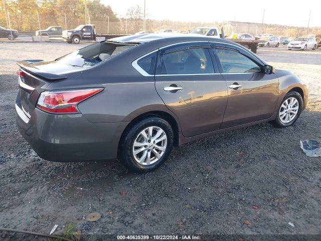 Nissan Altima 2.5 S 2014 1N4AL3AP5EC153915 Image 4