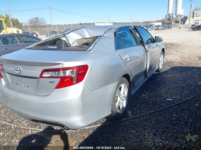 4T1BF1FK5EU389347 Toyota CAMRY SE