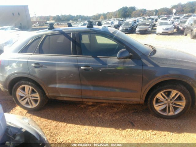WA1BCCFS8HR008763 Audi Q3 2.0t Premium