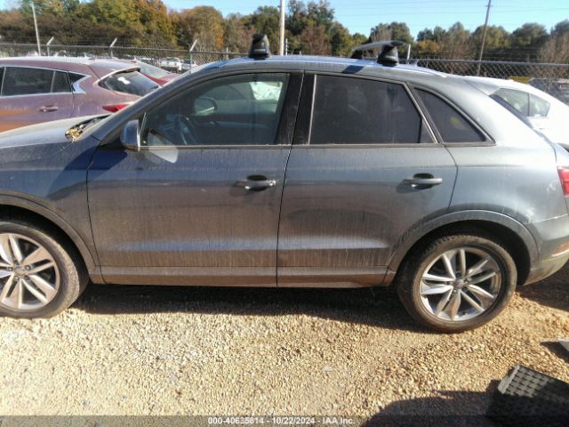 WA1BCCFS8HR008763 Audi Q3 2.0t Premium