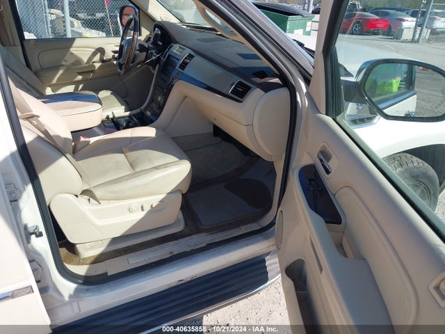 2007 CADILLAC ESCALADE ESV 1GYFK66877R206033 Photo 4
