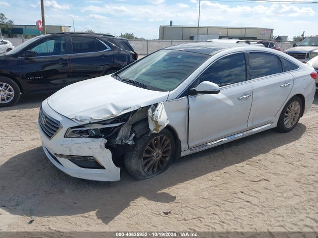 Hyundai Sonata Limited 2015 5NPE34AFXFH101131 Image 2