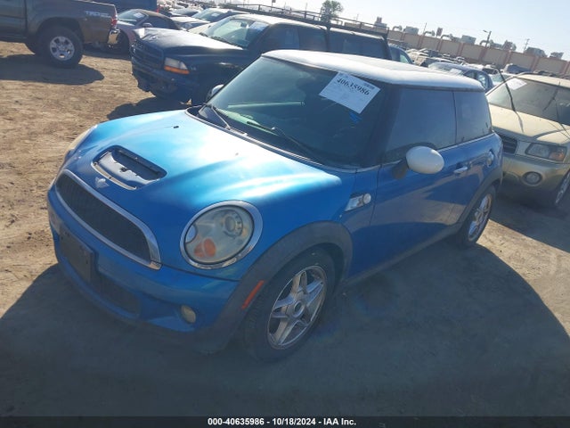2007 MINI COOPER S WMWMF73597TL88660 Photo 1