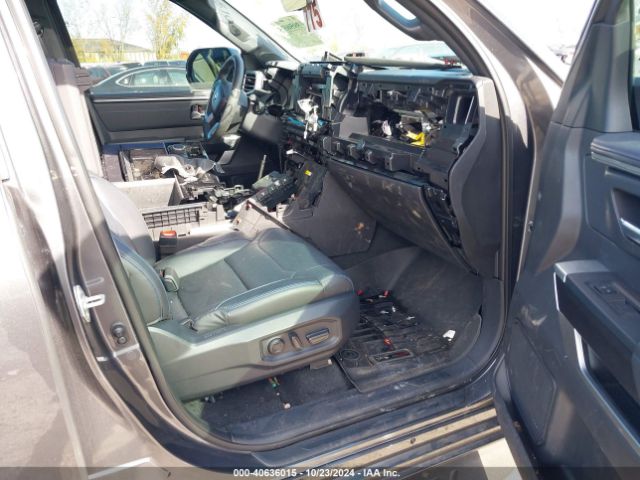 7SVAAABA4RX029430 Toyota Sequoia Platinum