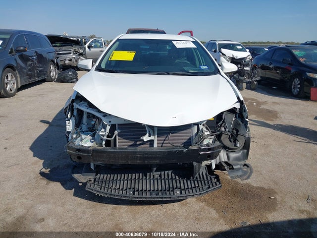 Toyota COROLLA LE 2016 5YFBURHE2GP540595 Image 13