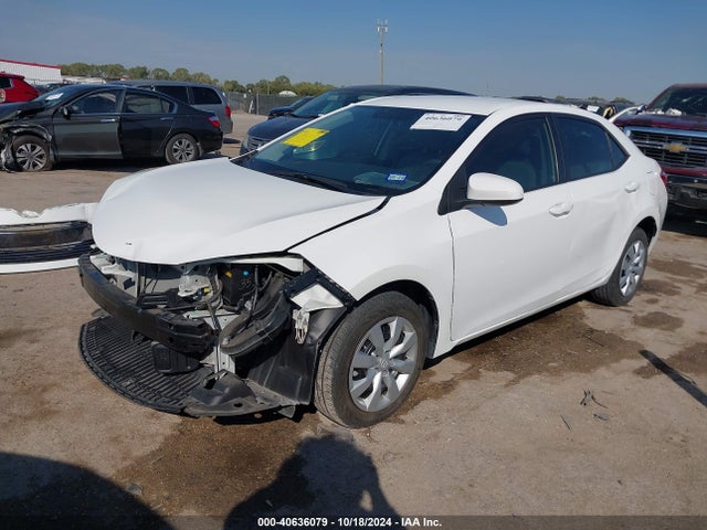 Toyota COROLLA LE 2016 5YFBURHE2GP540595 Image 2