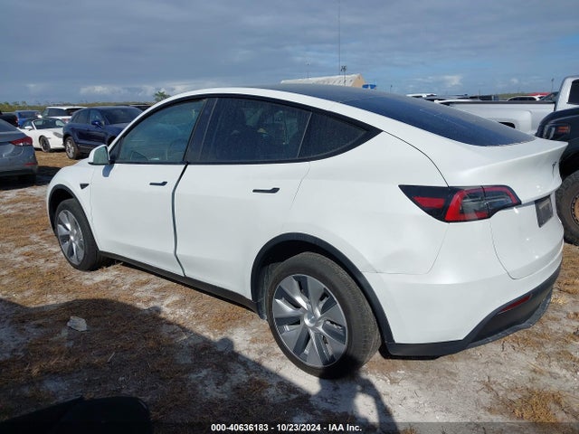 2022 TESLA MODEL Y 7SAYGDEE5NF353422 Photo 2