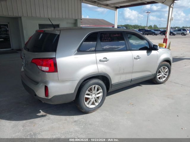 5XYKT3A6XEG508126 KIA SORENTO LX
