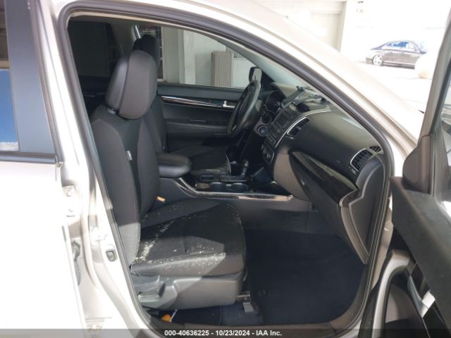 5XYKT3A6XEG508126 KIA SORENTO LX