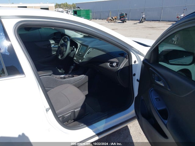 Chevrolet Malibu 1ls 2018 1G1ZB5ST4JF217953 Image 5