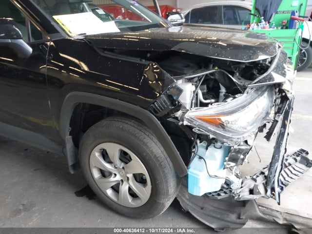 2T3G1RFV4NC283266 Toyota RAV4 LE