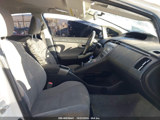 Toyota Prius Two 2015 JTDKN3DU7F0472357 Image 5