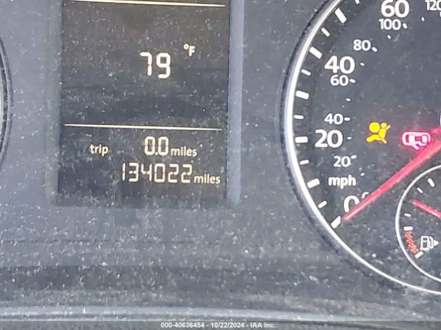 1VWAT7A39EC031800 Volkswagen Passat 1.8t Wolfsburg Edition