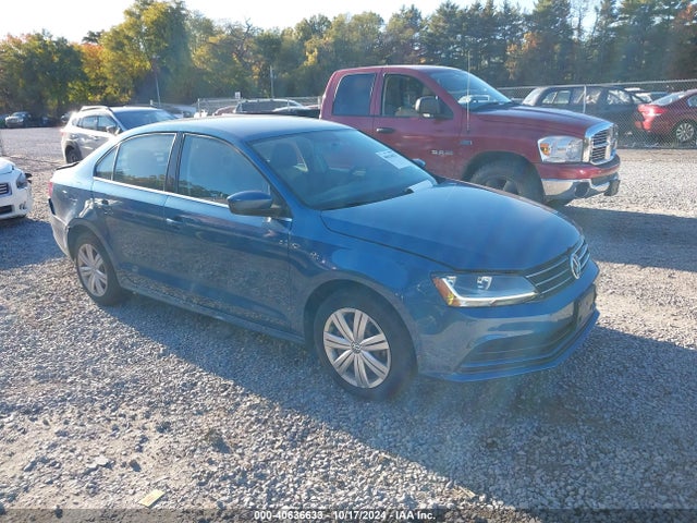 2017 3VW2B7AJ8HM403832 main image