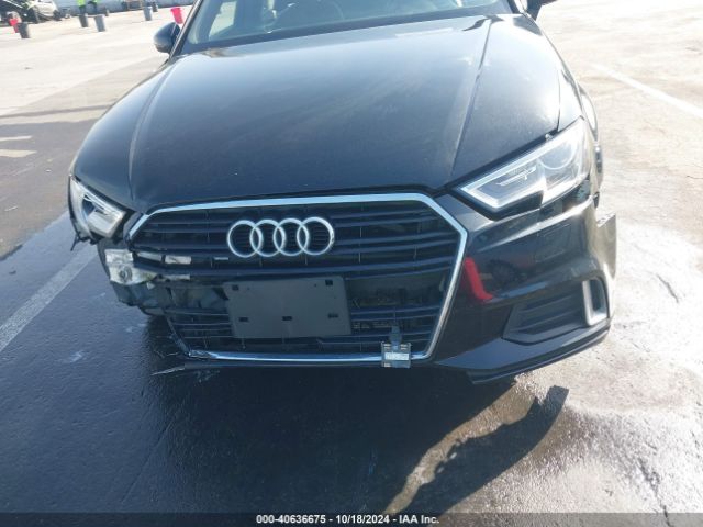 WAUAUGFF6KA067807 Audi A3 40 Premium/40 Titanium Premium