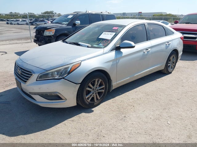 Продажа на аукционе авто 2015 Hyundai Sonata Se, vin: 5NPE24AF8FH045855, номер лота: 40636702