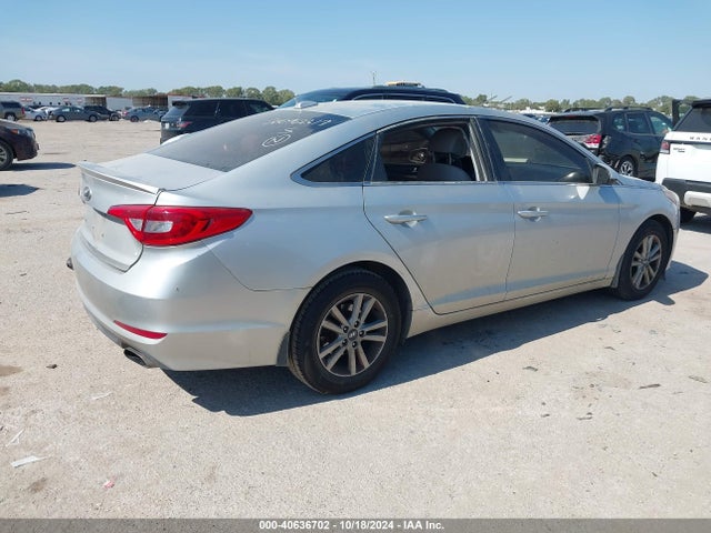 Продажа на аукционе авто 2015 Hyundai Sonata Se, vin: 5NPE24AF8FH045855, номер лота: 40636702