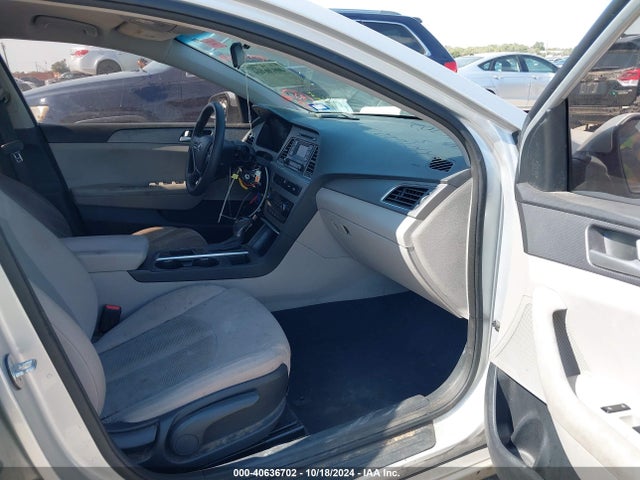 Продажа на аукционе авто 2015 Hyundai Sonata Se, vin: 5NPE24AF8FH045855, номер лота: 40636702